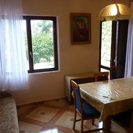 Apartment With A Parking Space - 13242 Zadar