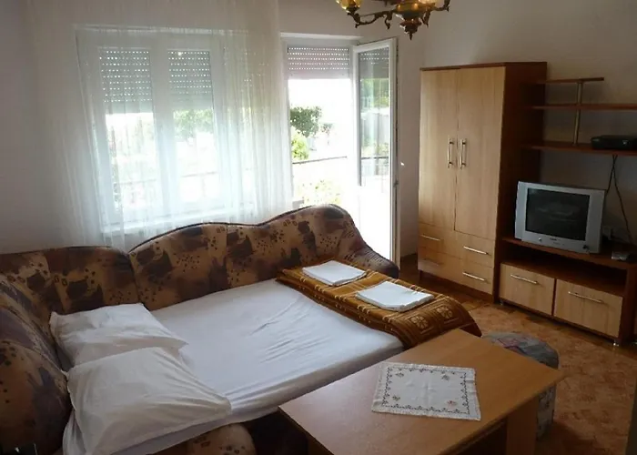 Lägenhet With A Parking Space - 13242